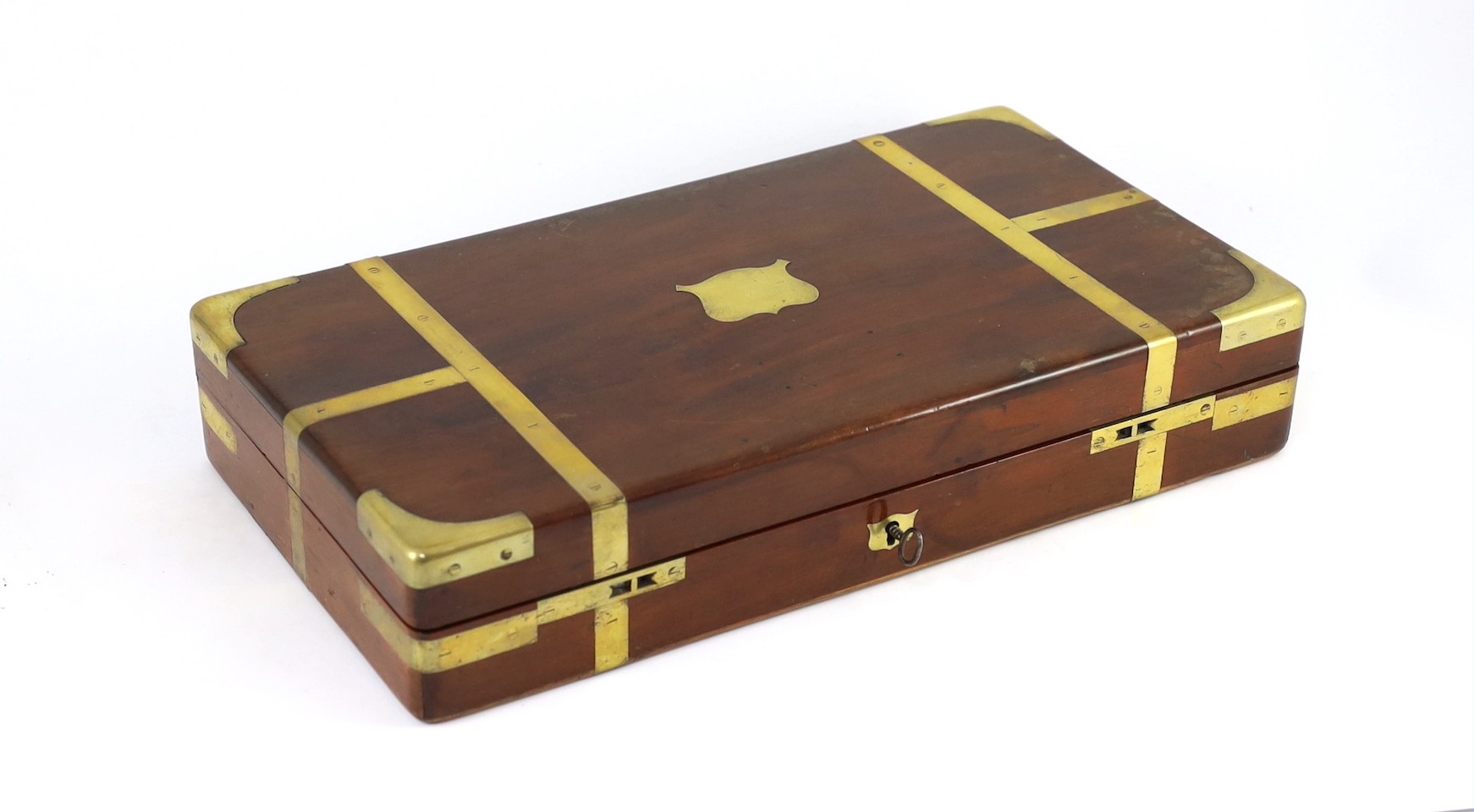 A Victorian mahogany cased field surgeon's set by Salt & Son of Bull Lane, London, 41 x 22cm, 7.5cm high